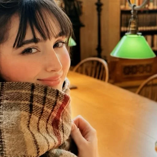 Photographie de profil de Cyrine Alaya